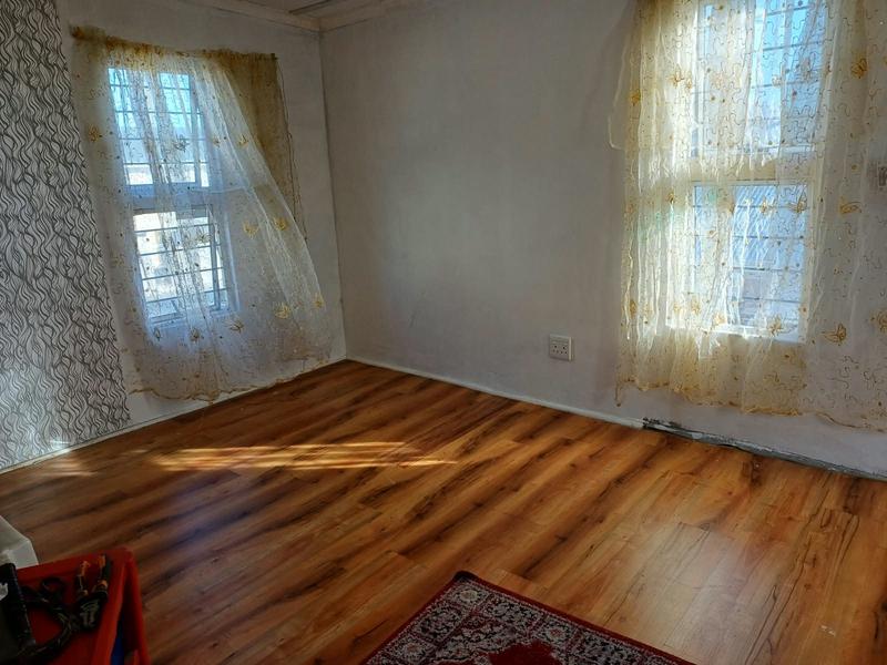 6 Bedroom Property for Sale in Mitchells Plain Central Western Cape
